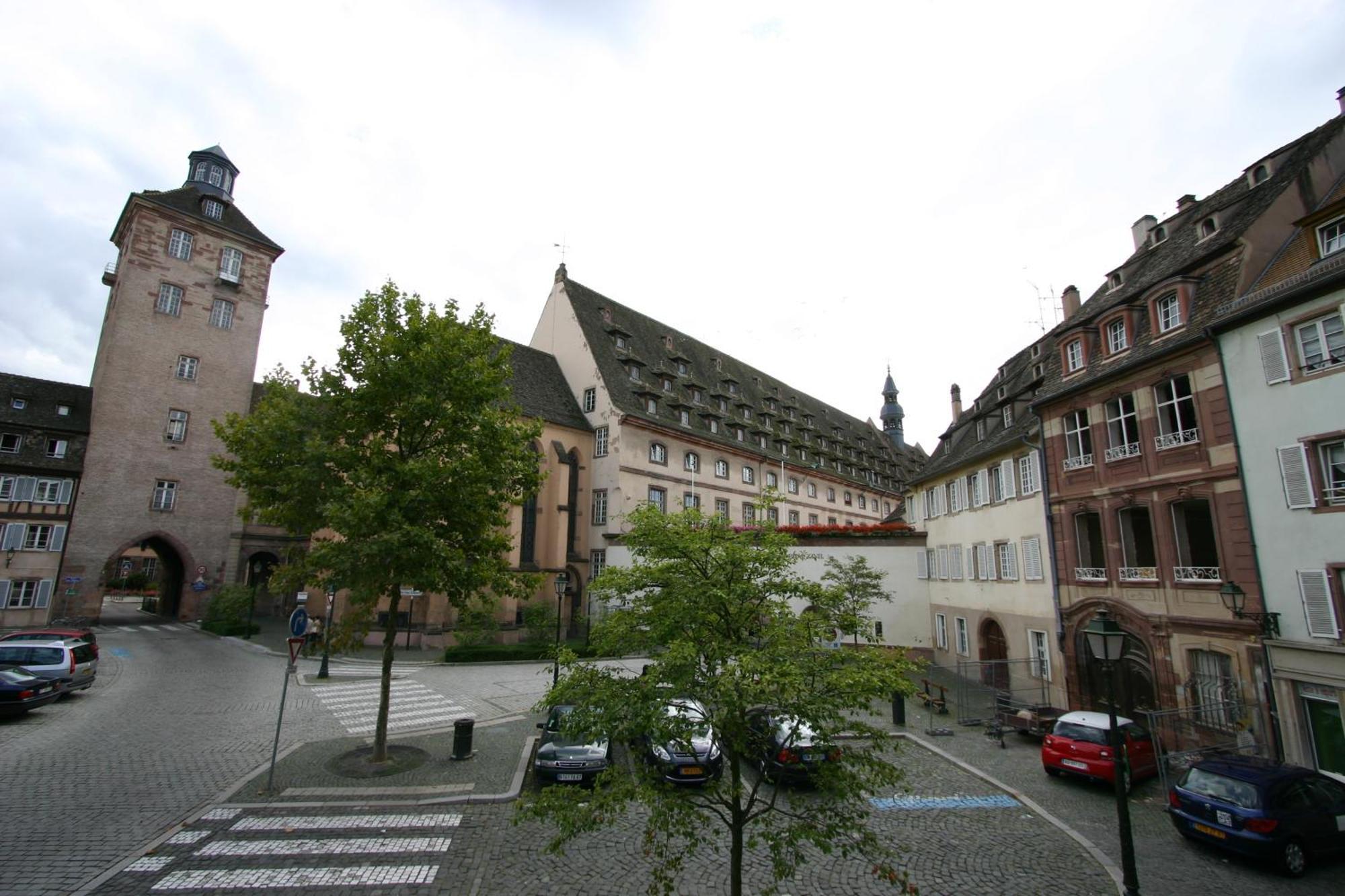 Logis Hotel Restaurant Au Cerf D'Or Strasbourg Exteriör bild