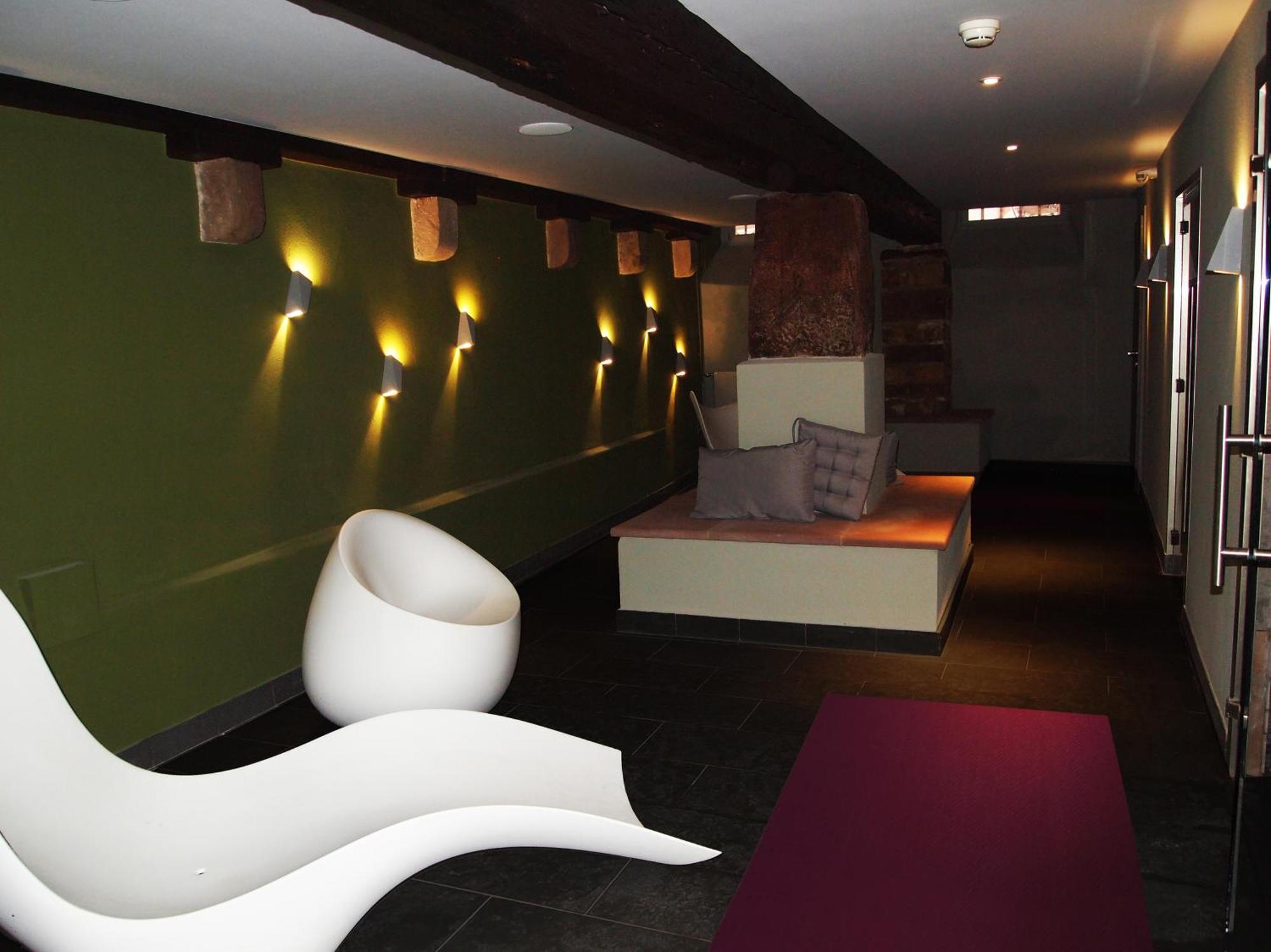 Logis Hotel Restaurant Au Cerf D'Or Strasbourg Exteriör bild