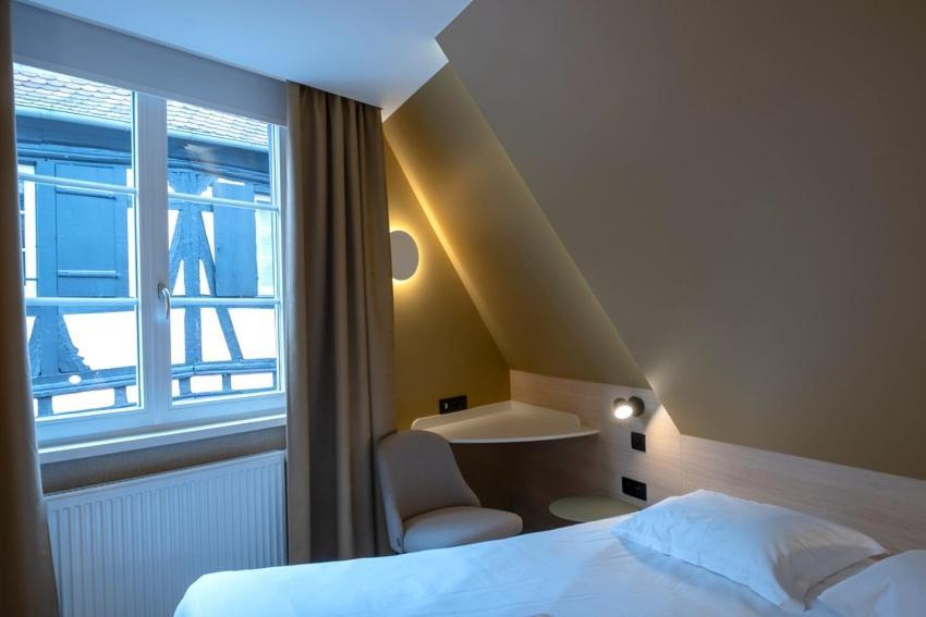 Logis Hotel Restaurant Au Cerf D'Or Strasbourg Exteriör bild