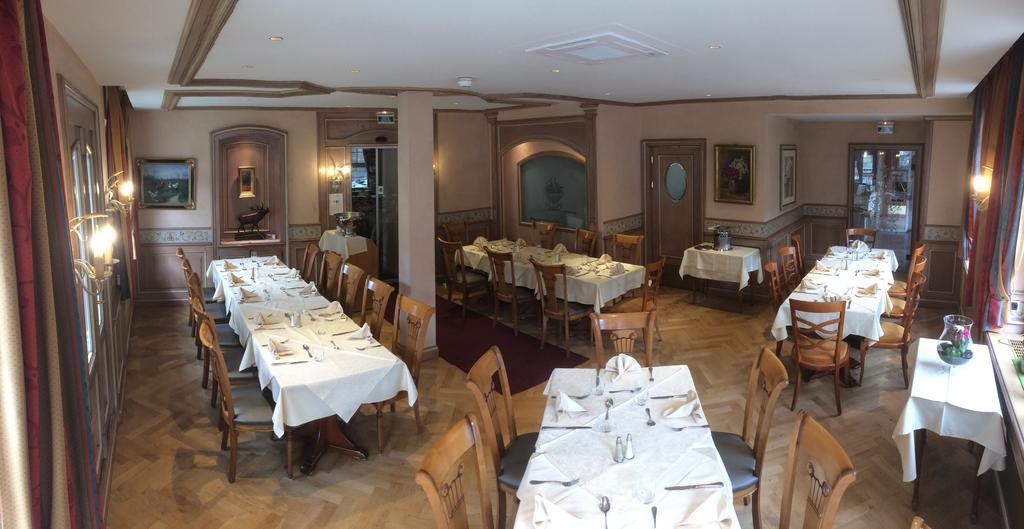 Logis Hotel Restaurant Au Cerf D'Or Strasbourg Exteriör bild