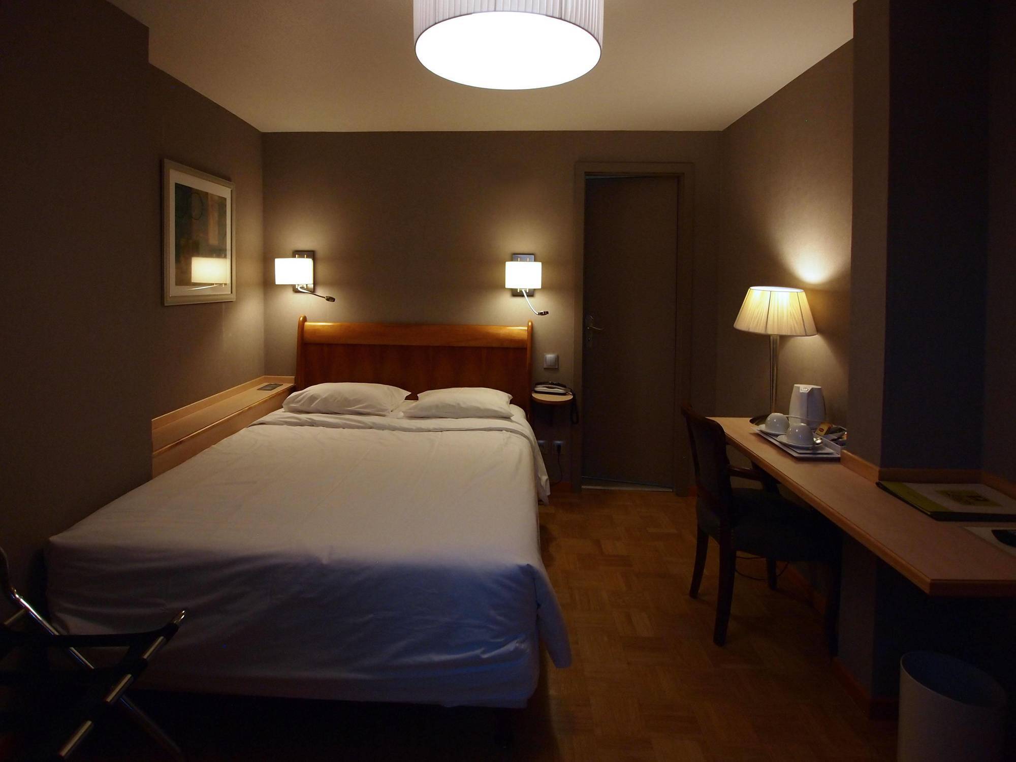 Logis Hotel Restaurant Au Cerf D'Or Strasbourg Exteriör bild