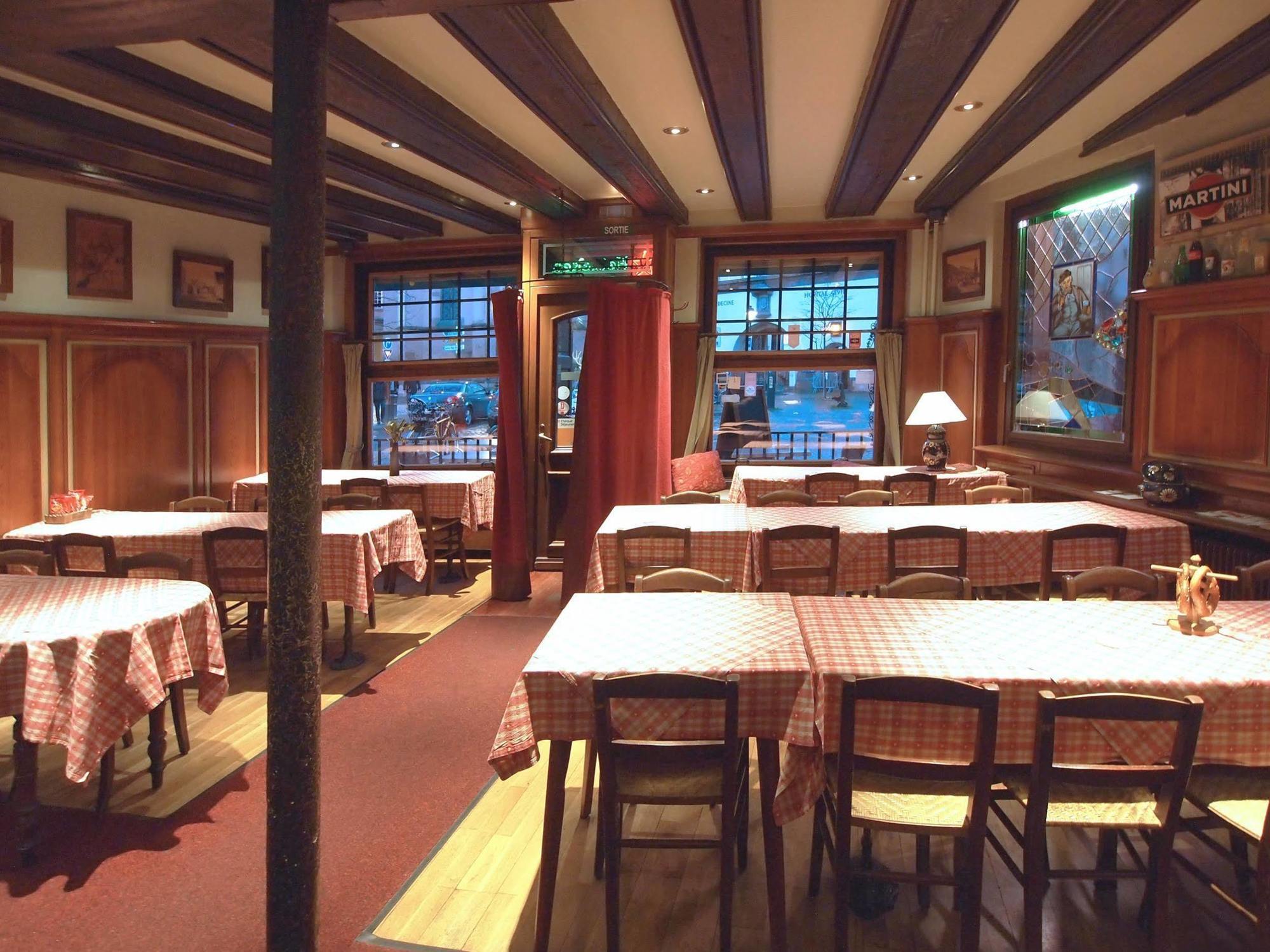 Logis Hotel Restaurant Au Cerf D'Or Strasbourg Exteriör bild