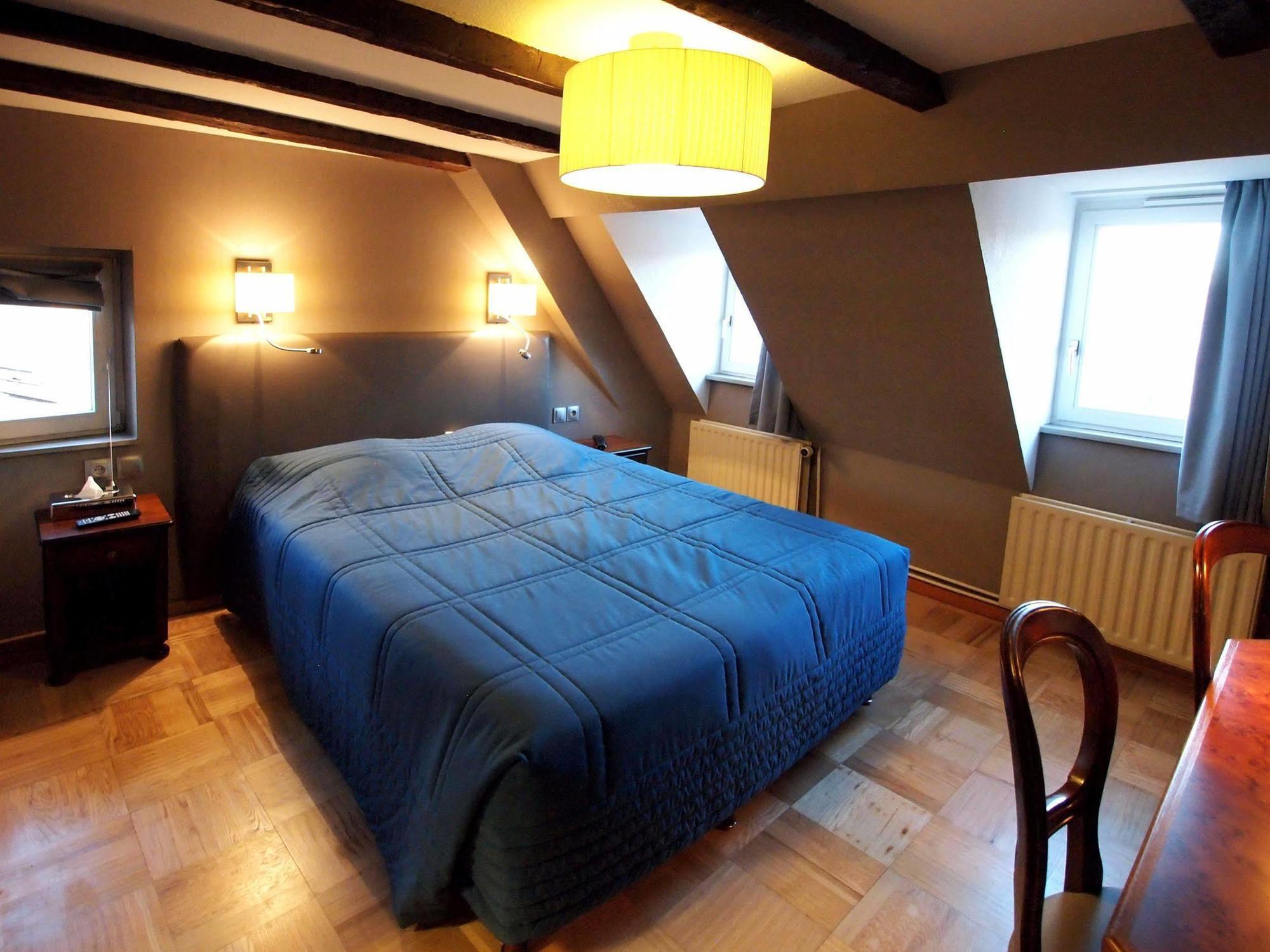 Logis Hotel Restaurant Au Cerf D'Or Strasbourg Exteriör bild
