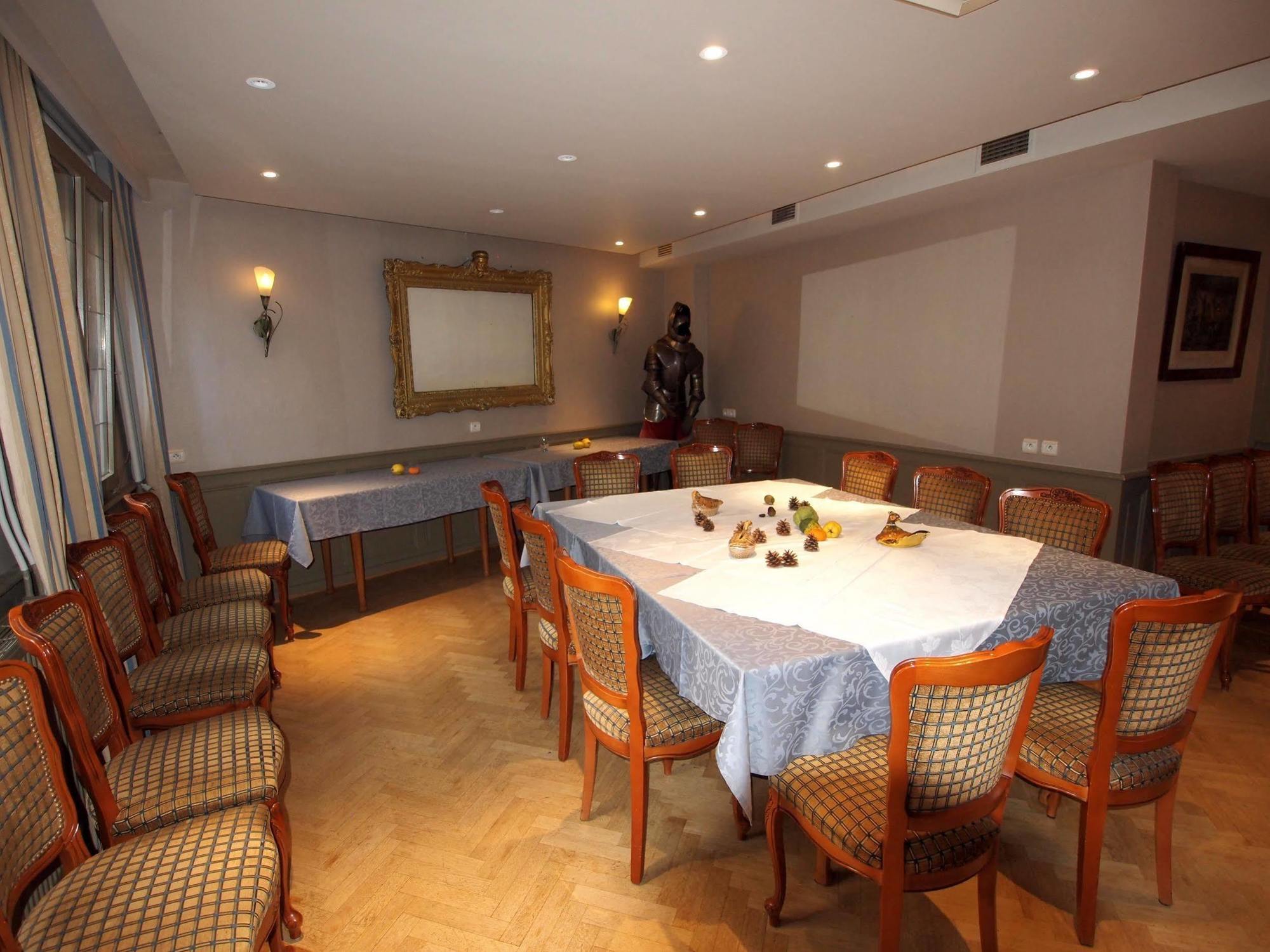 Logis Hotel Restaurant Au Cerf D'Or Strasbourg Exteriör bild