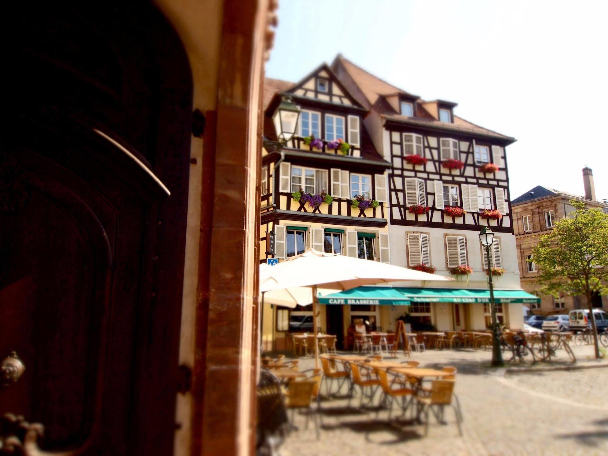 Logis Hotel Restaurant Au Cerf D'Or Strasbourg Exteriör bild