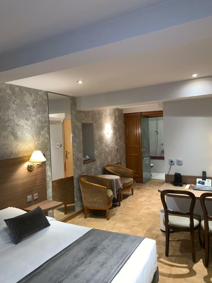 Logis Hotel Restaurant Au Cerf D'Or Strasbourg Exteriör bild